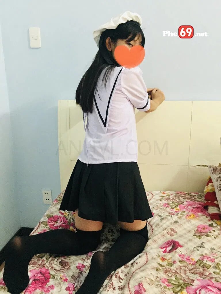 Series gấu sinh viên năm nhất - Em cosplay nữ sinh chiều người yêu 26 series gau sinh vien nam nhat em cosplay nu sinh chieu nguoi yeu hinh 08